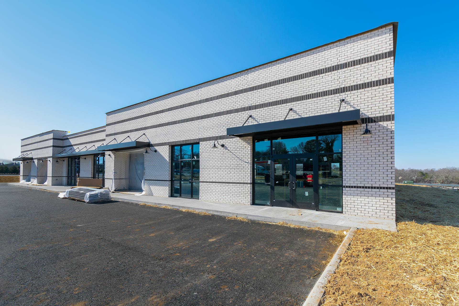 Completed facade of commercial flex building in Glendale